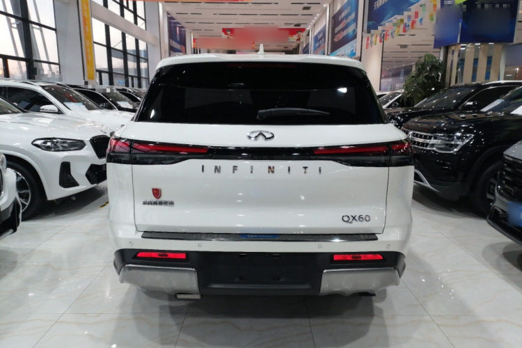 英菲尼迪QX60 2024款 2.0T 悦享版车身外观6