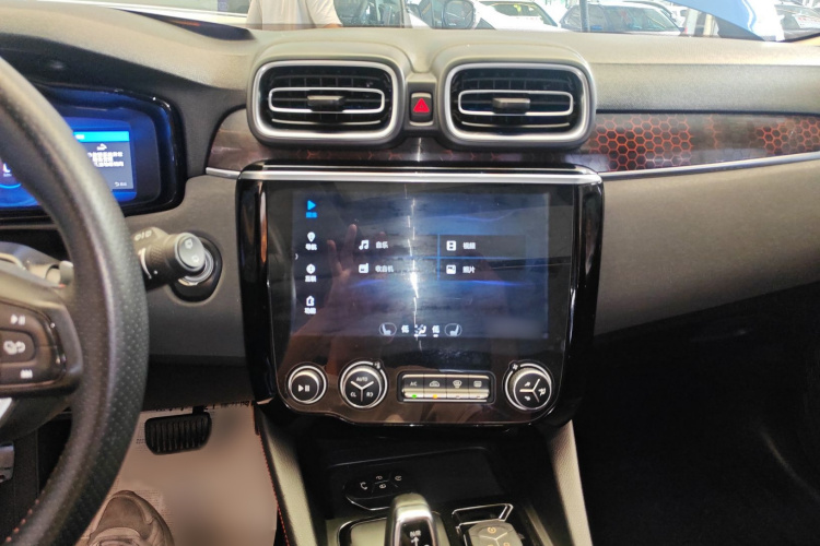 领克02 2018款 1.5T DCT两驱劲版 国V局部细节16