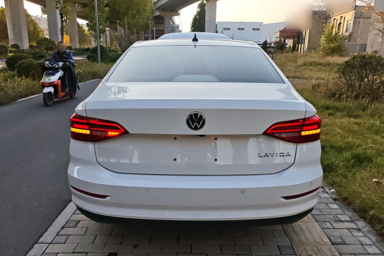 大众 朗逸 2021款 1.5L 自动风尚版车身外观6004