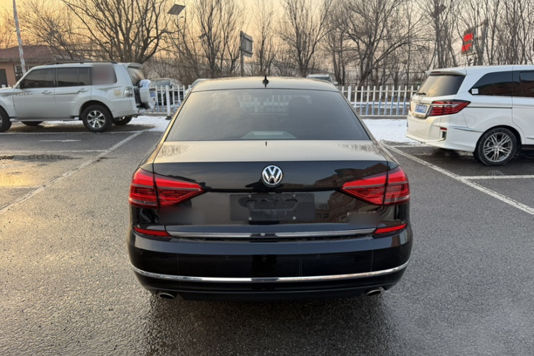 大众 帕萨特 2017款 330TSI DSG御尊版车身外观6004