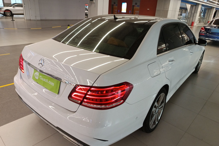 奔驰E级 2015款 E 200 L 运动型车身外观7