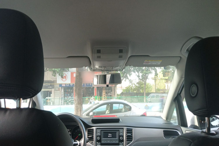 大众 高尔夫·嘉旅 2016款 1.6L 自动舒适型局部细节22