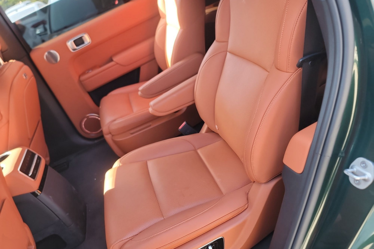 理想汽车 理想L9 2022款 Max中控内饰21