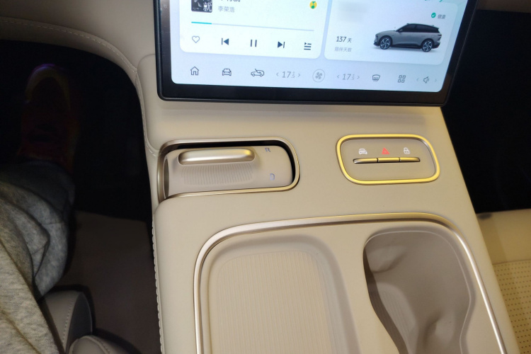 蔚来ES6 2024款 75kWh局部细节18