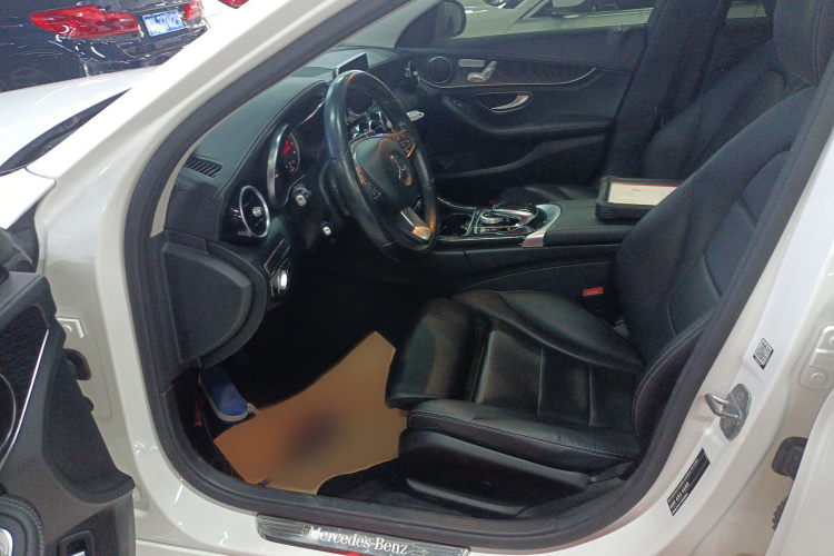 奔驰C级 2018款 C 200 L 运动版局部细节19