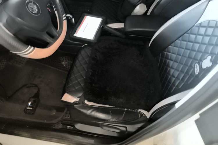 大众 Polo 2016款 1.4L 自动风尚型局部细节19