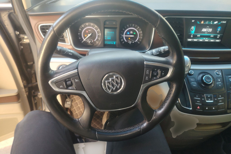 别克GL8 2018款 28T 豪华型 国VI中控内饰13