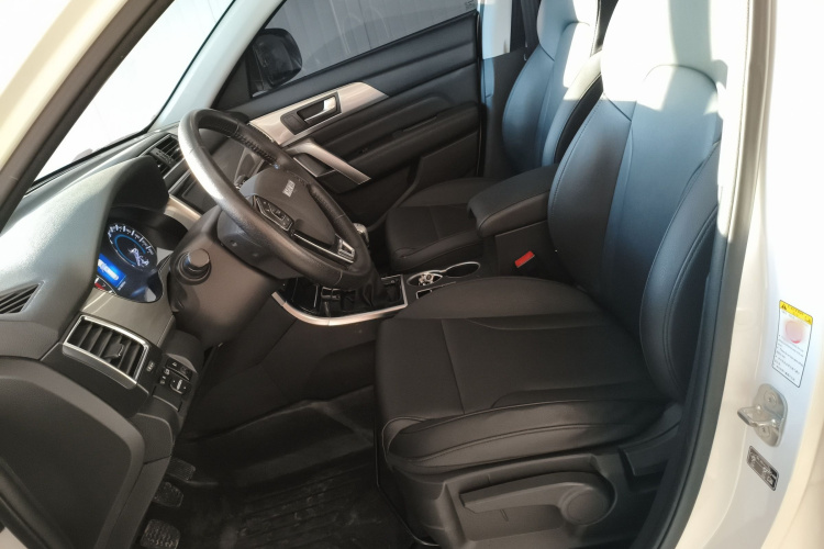 哈弗H2 2017款 红标 1.5T 手动两驱豪华型中控内饰19