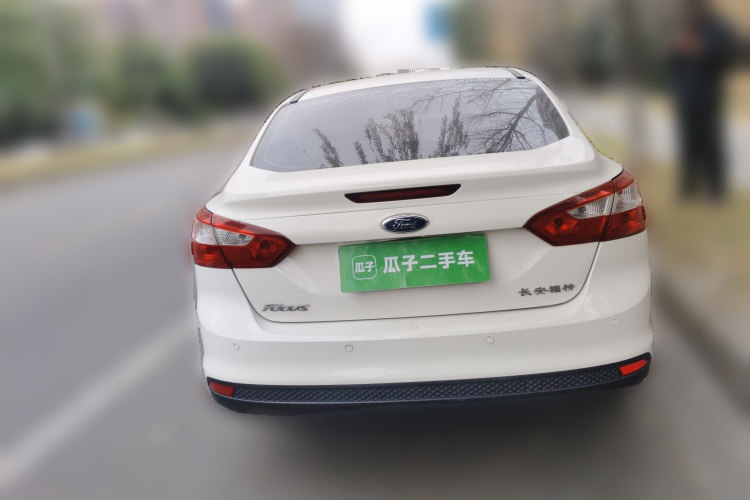 福特 福克斯 2012款 三厢 1.6L 自动舒适型车身外观6004