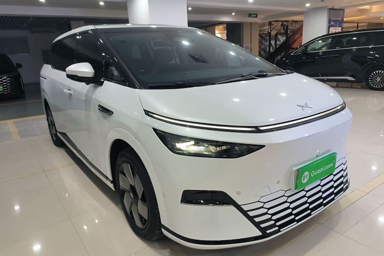 小鹏X9 2024款 702超长续航Max车身外观3