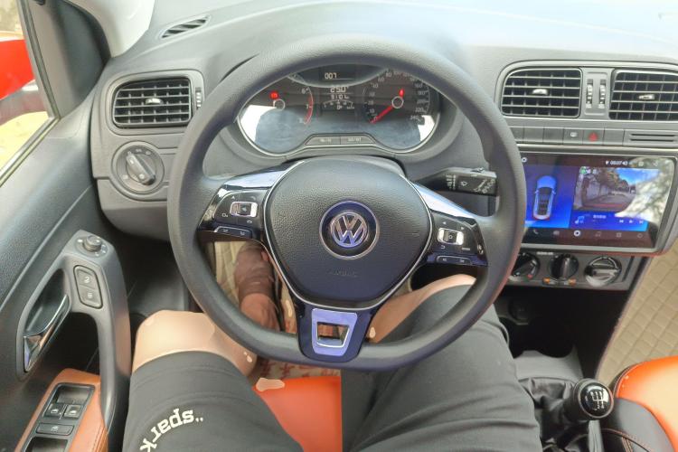 大众 Polo 2016款 1.4L 手动风尚型中控内饰13