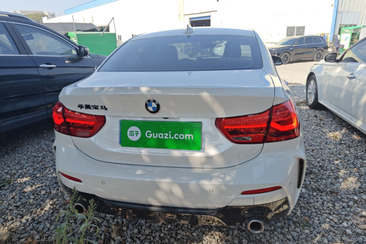 宝马1系 2023款 120i M运动版车身外观6004