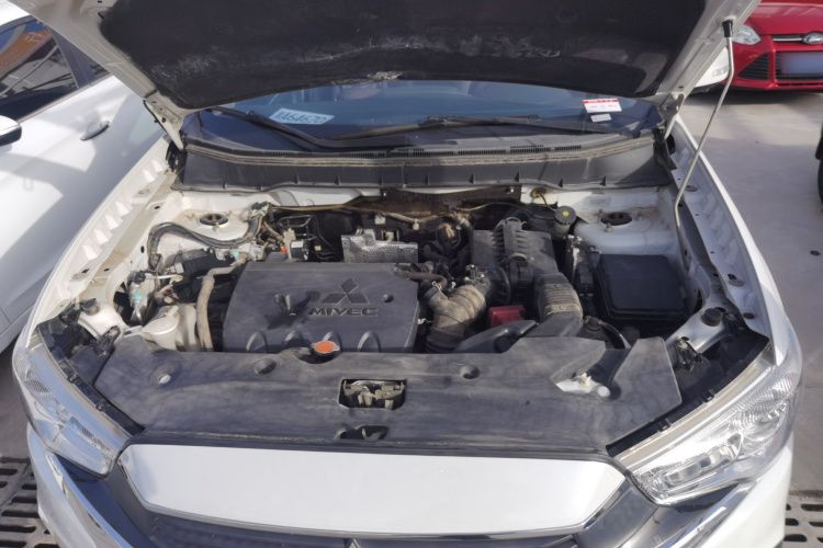 三菱 劲炫ASX 2018款 2.0L CVT两驱尊享版机舱底盘24