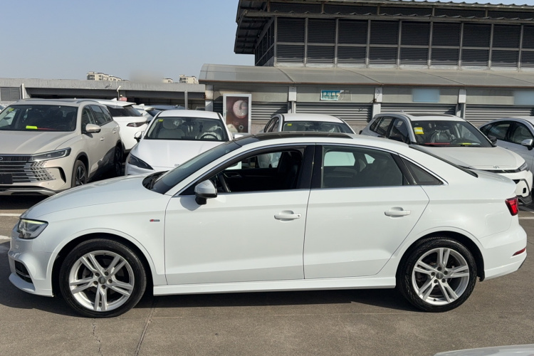 奥迪A3 2019款 Limousine 35 TFSI 时尚型 国V局部细节9001