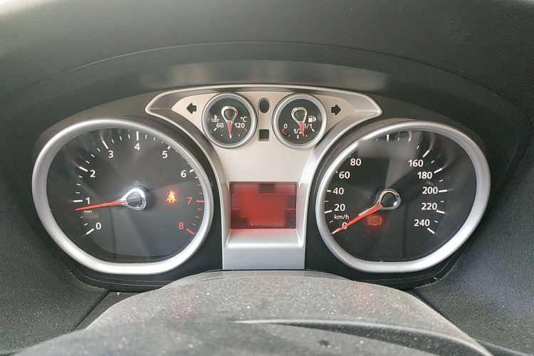 福特 福克斯 2013款 两厢经典 1.8L 手动百万纪念版局部细节14