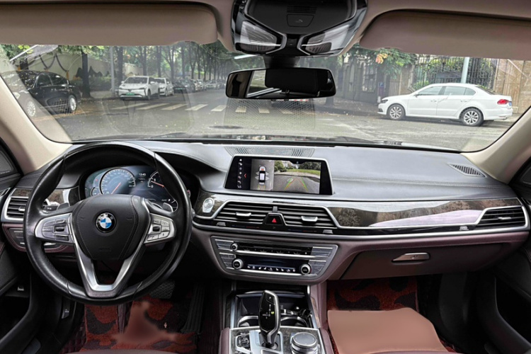 宝马7系 2016款 740Li 领先型中控内饰7008