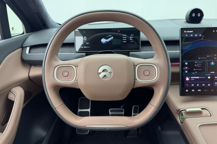 蔚来ES8 2024款 75kWh中控内饰13