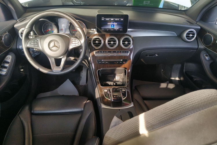 奔驰GLC 2019款 GLC 260 L 4MATIC 豪华型中控内饰12