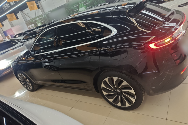 鸿蒙智行 问界M5 2022款 增程四驱至臻版车身外观4