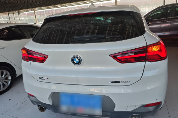 宝马X2 2020款 sDrive20i M越野套装车身外观6