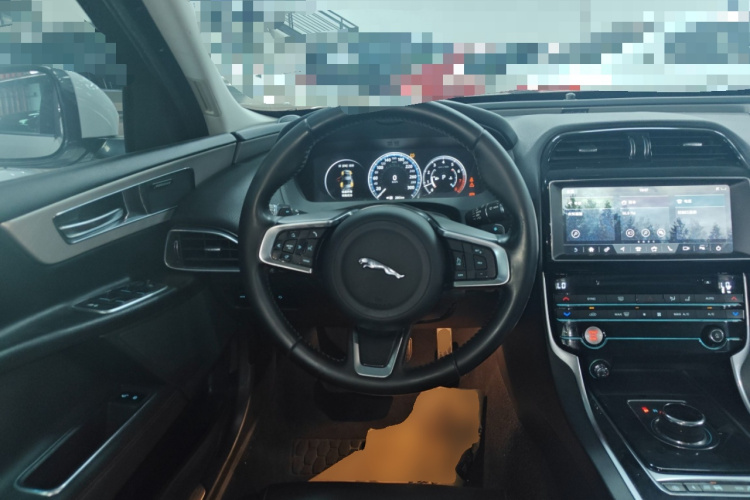 捷豹XEL 2018款 2.0T 200PS 尊享版局部细节13