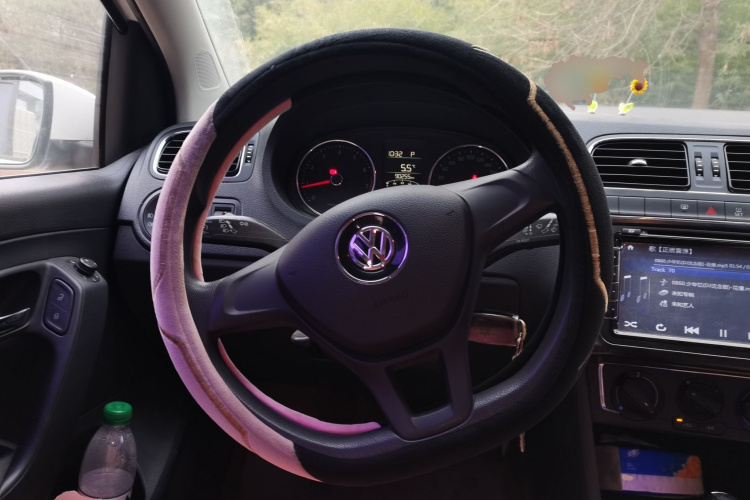 大众 Polo 2014款 1.6L 自动舒适版中控内饰13