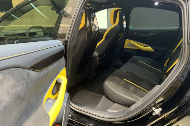 小米汽车 小米SU7 Ultra 2025款 Ultra中控内饰7005