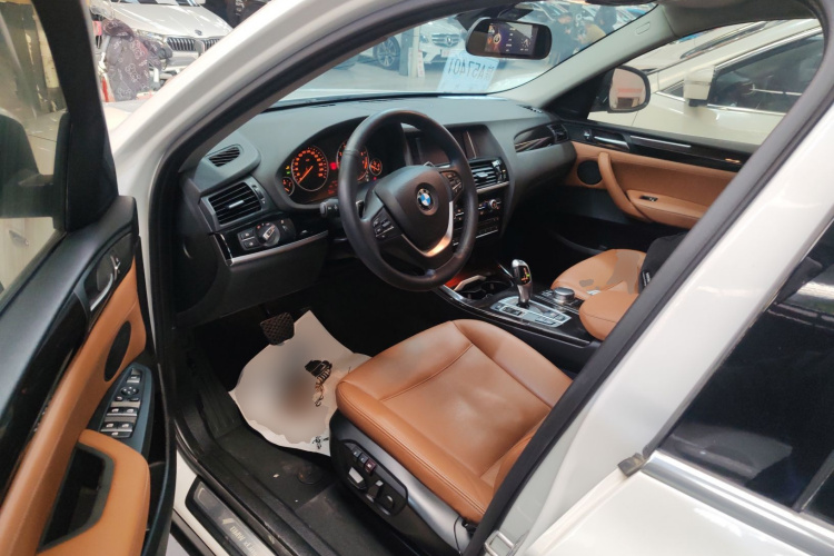 宝马X4 2014款 xDrive20i X设计套装局部细节19
