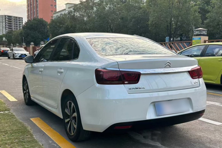 雪铁龙 C4世嘉 2018款 1.6L 自动豪华型车身外观6005