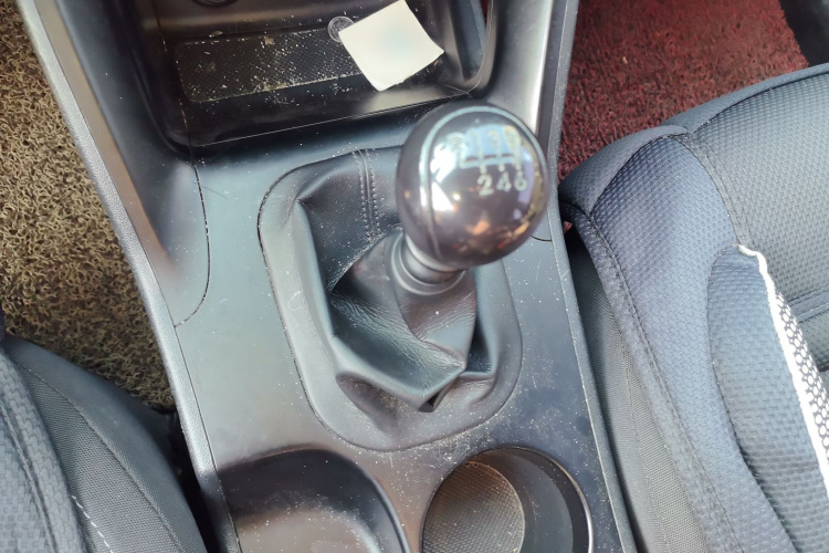 北京现代ix35 2015款 2.0L 手动两驱舒适型 国V局部细节18