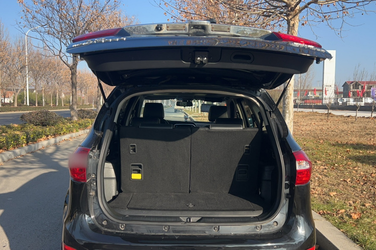 江铃 驭胜S350 2016款 2.0T 自动两驱汽油豪华天窗版7座局部细节23