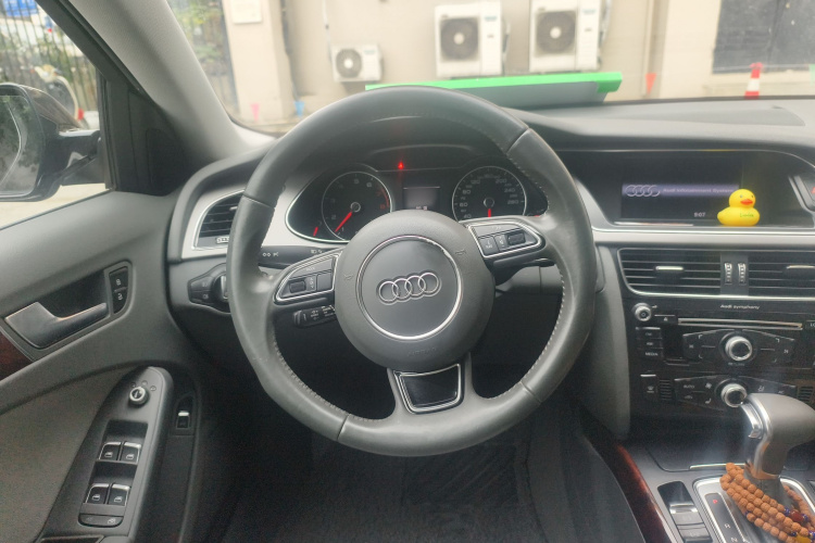 奥迪A4L 2013款 35 TFSI 自动舒适型局部细节13