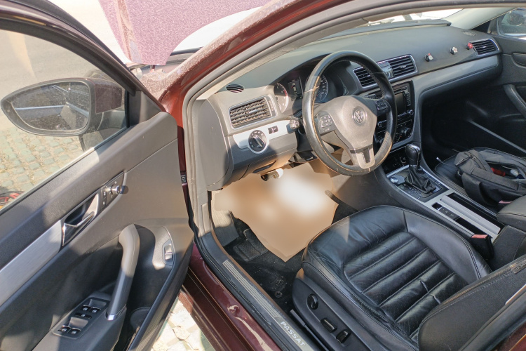 大众 帕萨特 2014款 1.8TSI DSG御尊版中控内饰7003