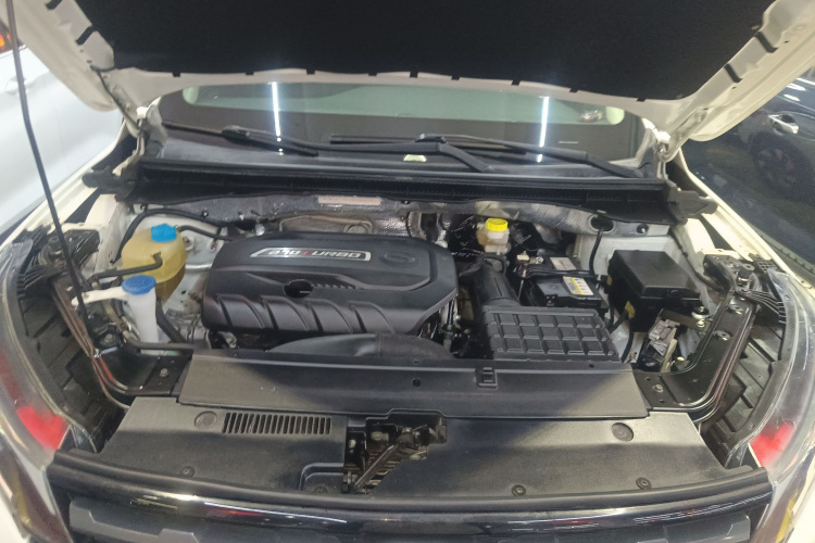 广汽传祺 传祺GS4 2020款 270T 自动精英科技版机舱底盘24