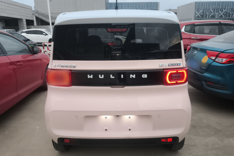 五菱汽车 宏光MINIEV 2022款 马卡龙臻享款 磷酸铁锂车身外观6