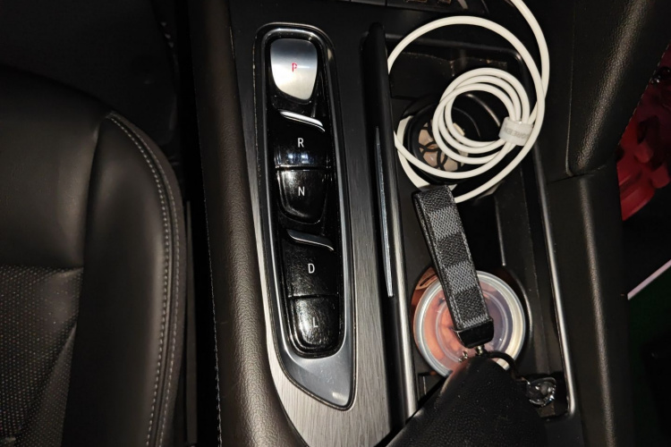 别克 昂科旗 2020款 28T 两驱尊贵型局部细节18