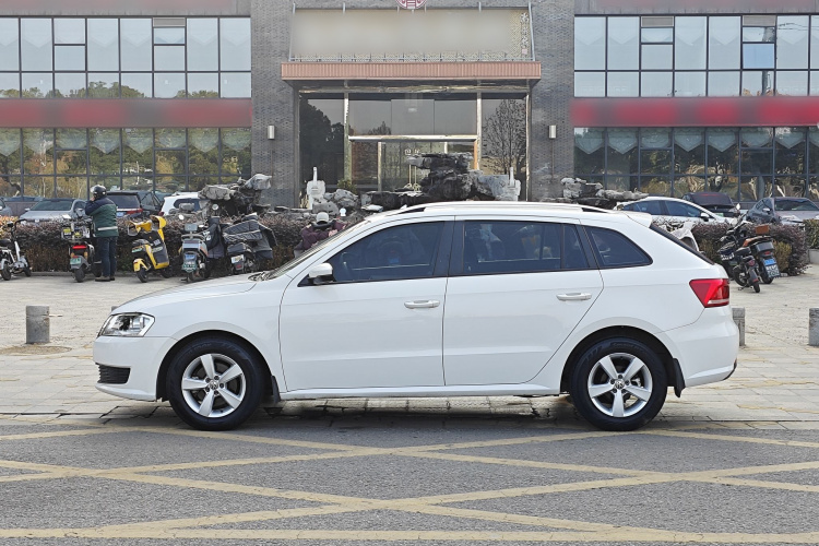 大众 朗行 2013款 1.6L 自动风尚型车身外观6004