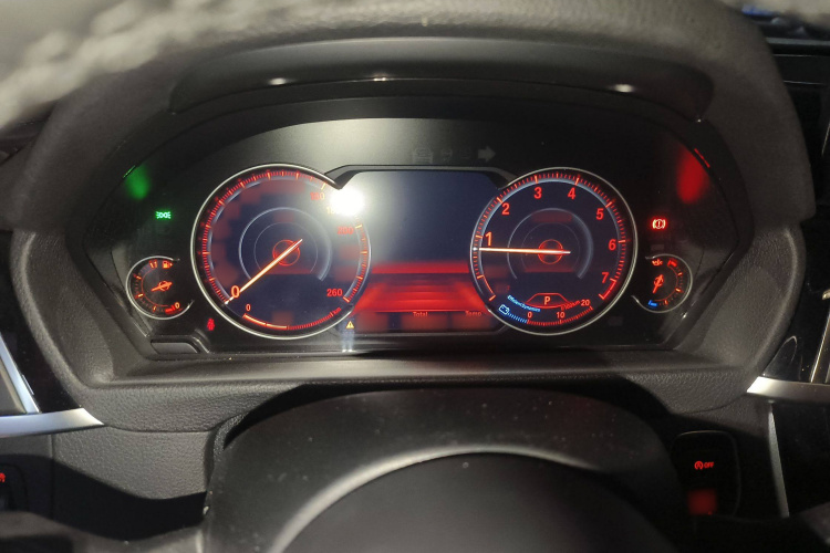 宝马3系 2019款 320Li M运动套装局部细节14