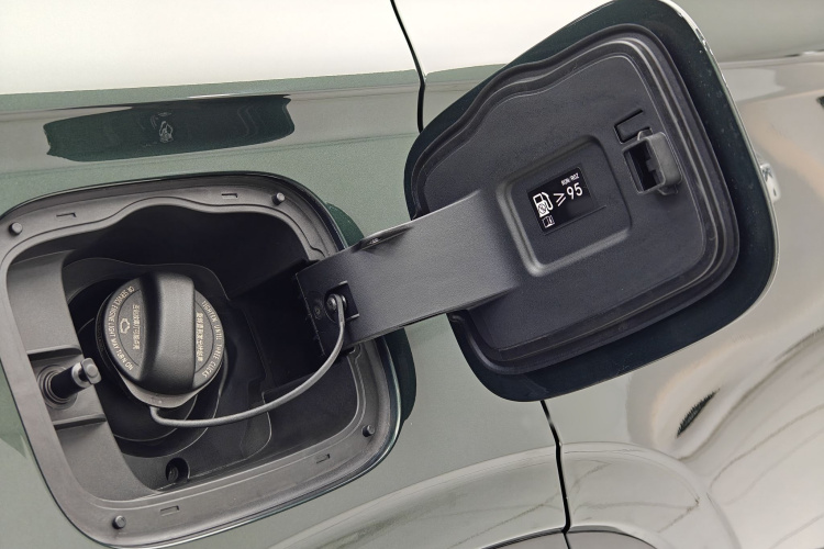 吉利汽车 星越L 2025款 东方曜 2.0TD 自动四驱望月版车身外观6010