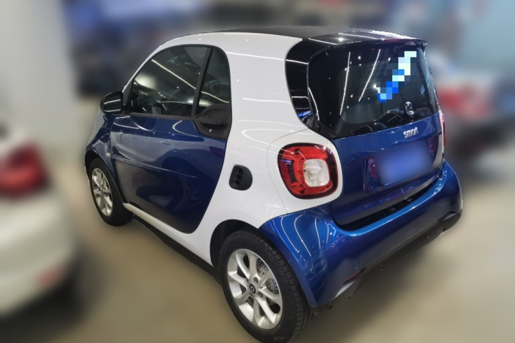 smart fortwo 2018款 1.0L 52千瓦硬顶灵动版 国V车身外观5