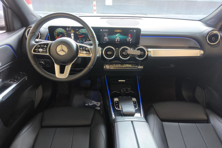 奔驰GLB 2020款 GLB 200 动感型中控内饰12