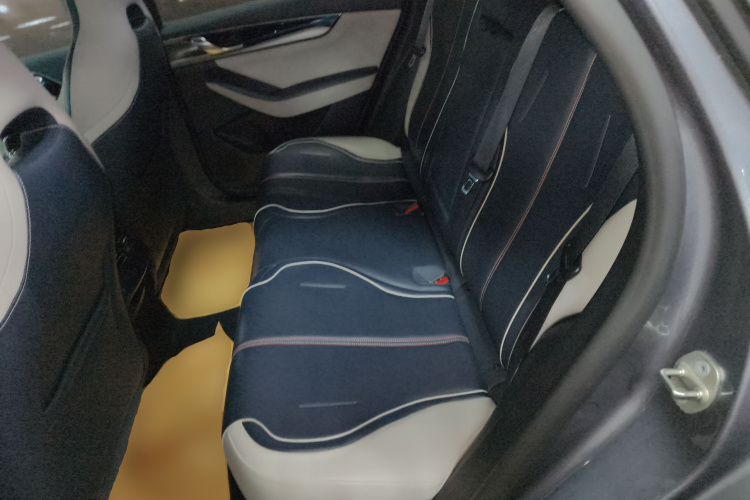 比亚迪 秦PLUS 2021款 DM-i 120KM 旗舰型中控内饰21