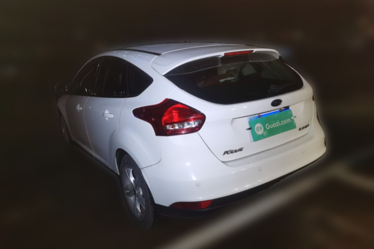 福特 福克斯 2015款 两厢 1.6L 自动舒适型车身外观6003