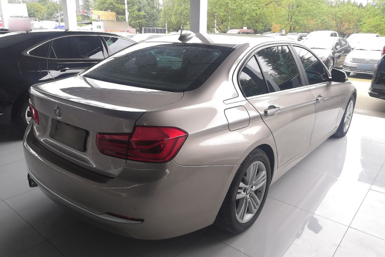 宝马3系 2018款 318Li车身外观7