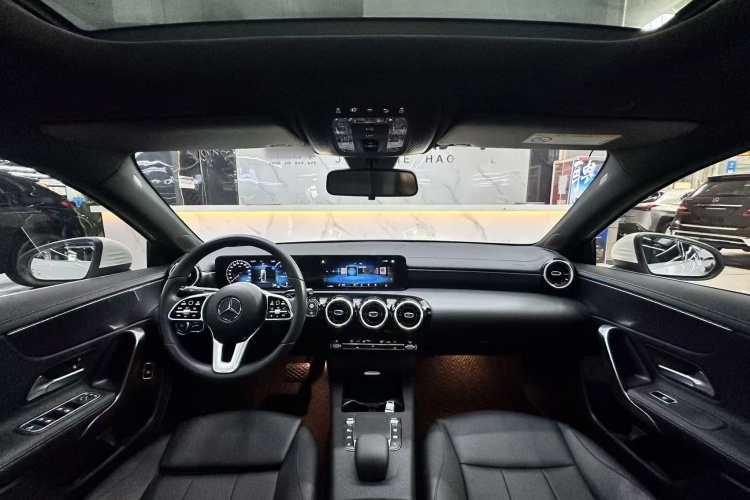 奔驰A级 2022款 改款 A 200 L 运动轿车动感型局部细节16