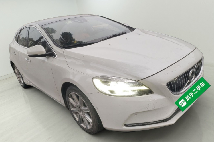 沃尔沃V40 2017款 T3 智雅版车身外观3