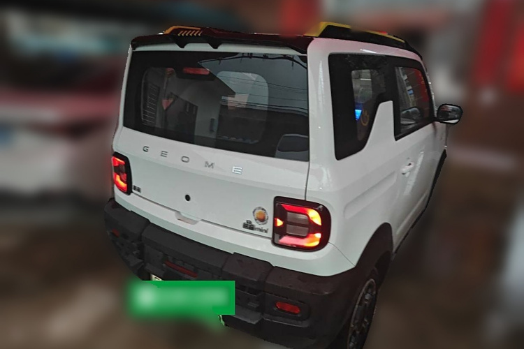 吉利银河 2025款 210km 熊猫骑士车身外观6005