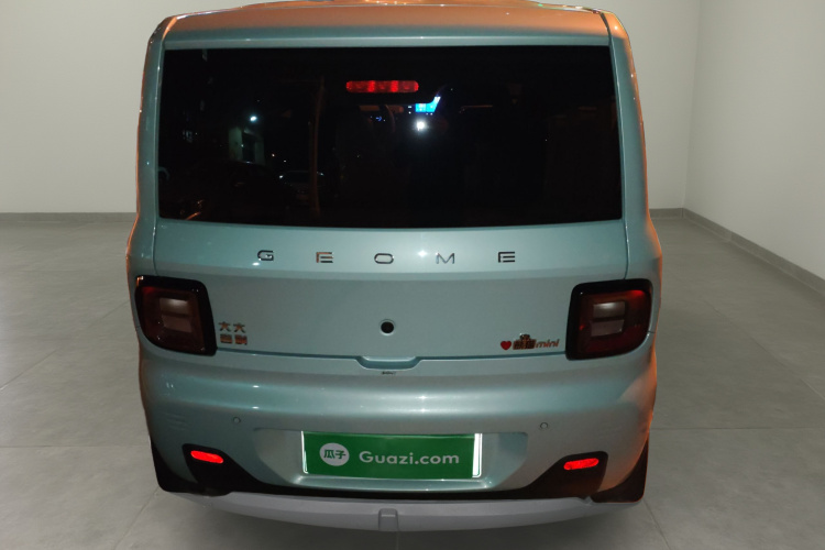 吉利银河 2024款 熊猫mini 200km 龙腾版车身外观6