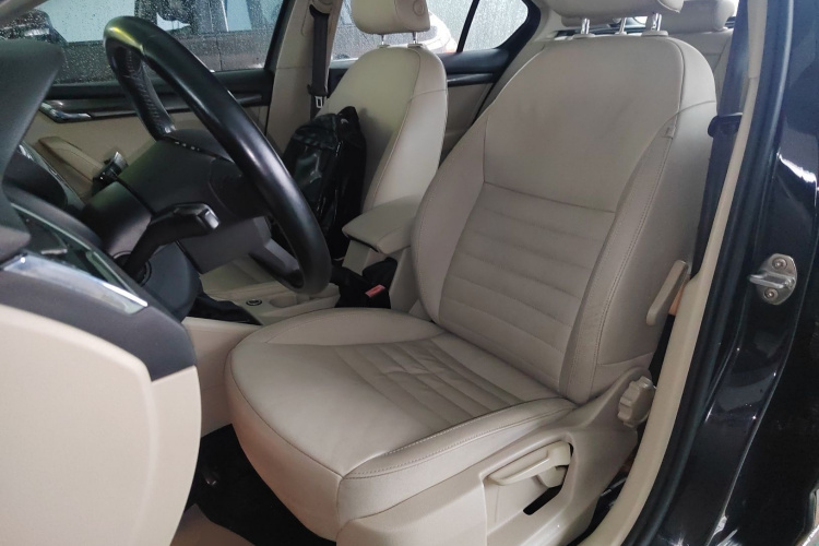 斯柯达 明锐 2016款 1.6L 自动智行版中控内饰19