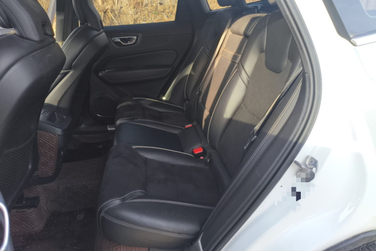 沃尔沃XC60 2019款 T5 四驱智远运动版 国V中控内饰7004